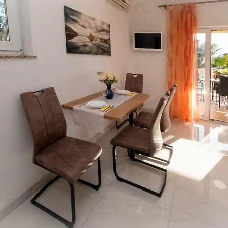 Serbecic Guest house Malinska