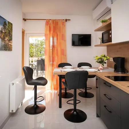 Guest house Serbecic Malinska