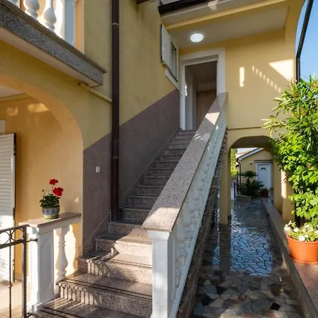 Serbecic Guest house *