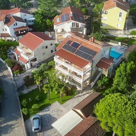 Serbecic Guest house Malinska