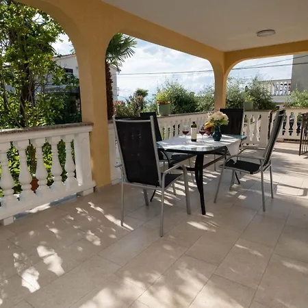 Serbecic 3* Malinska