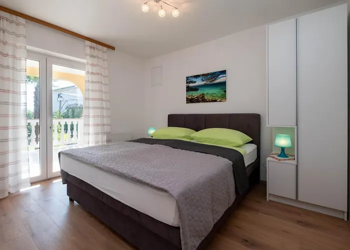 Serbecic Guest house Malinska