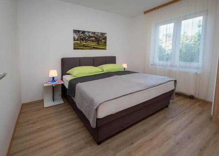 Guest house Serbecic 3*