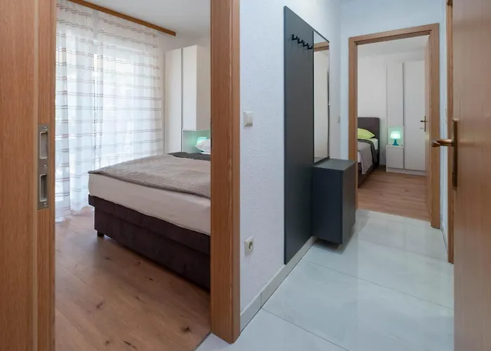 Serbecic 3* マリンスカ